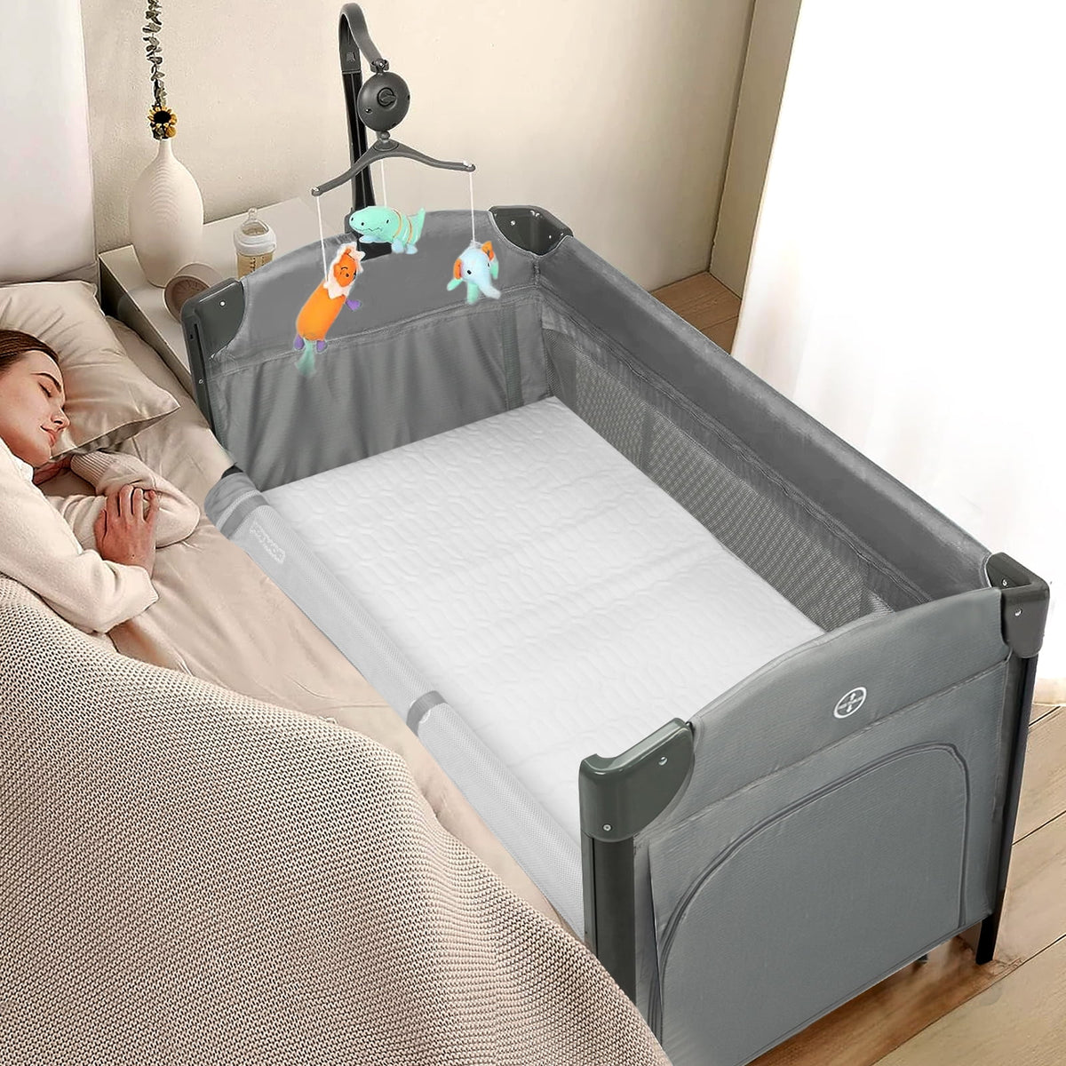 Folding Bedside Bassinet Co-Sleeper V656260