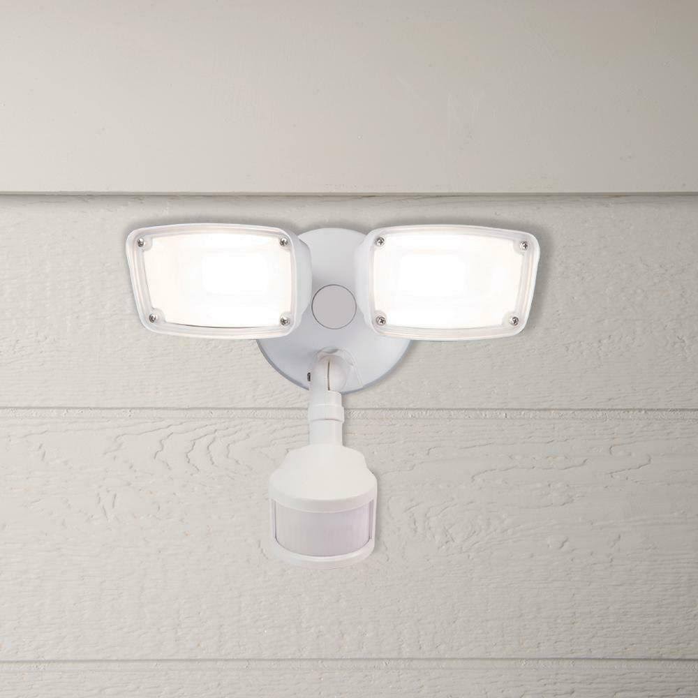 White LED Dual Head Smart Motion Light R732020