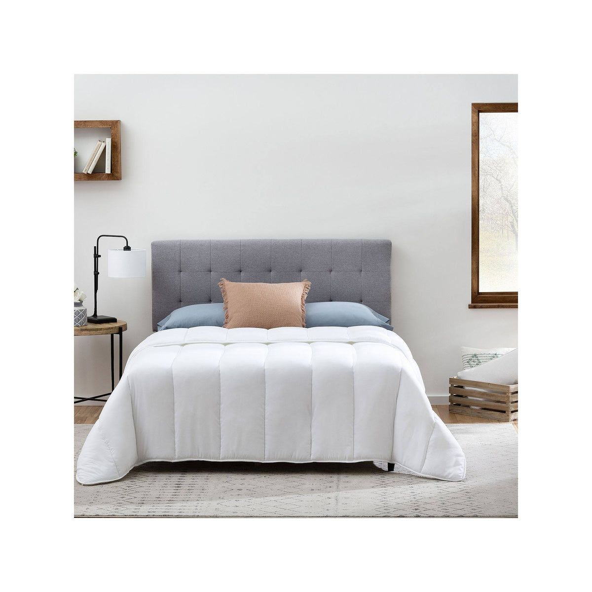 King Size White Microfiber Comforter J812468