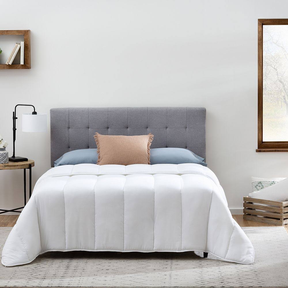 King Size White Microfiber Comforter J812468
