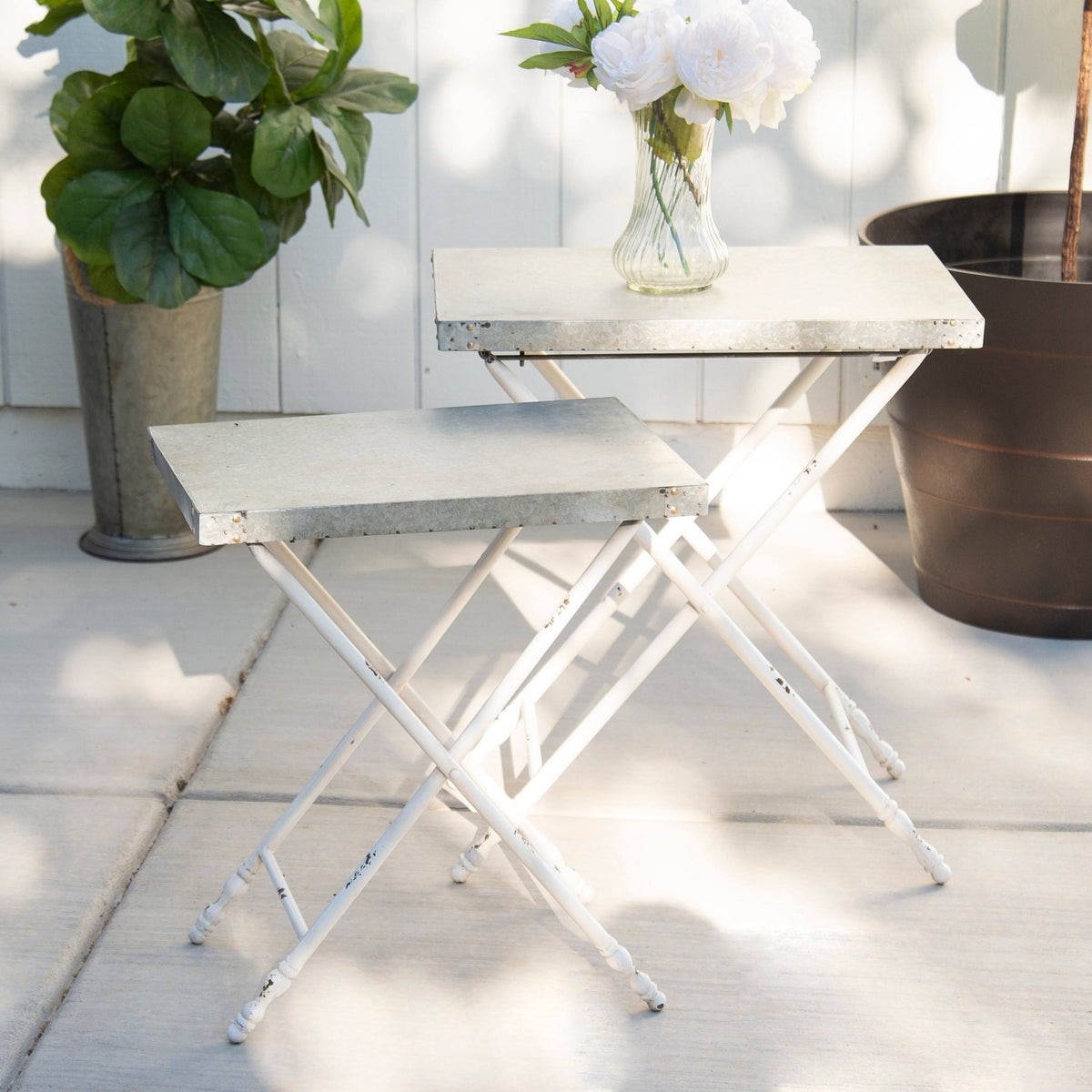 Metal Table (Set of 2) Z6892