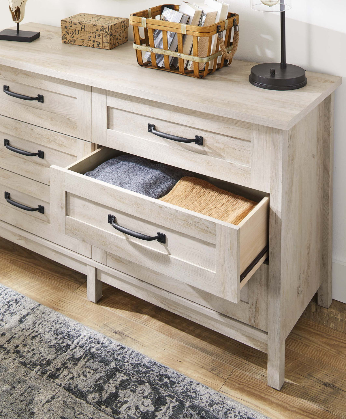 6 Drawer Dresser A808960