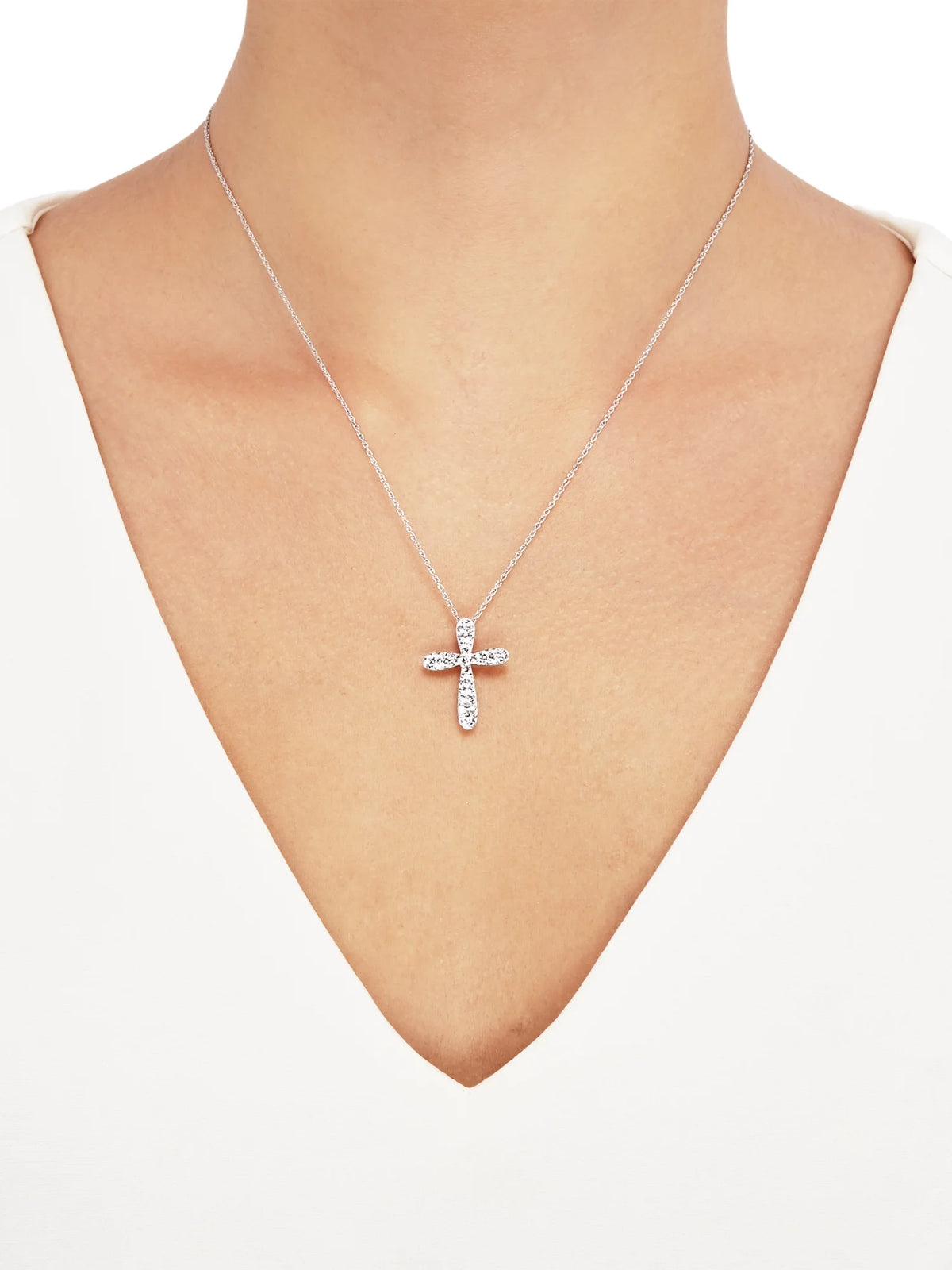 Sterling Silver Cross Pendant, 18" L3166
