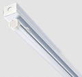 4-ft 15W LED Narrow Body Strip Light, 1950 lm, 120V-277V, 3500K, White Z193