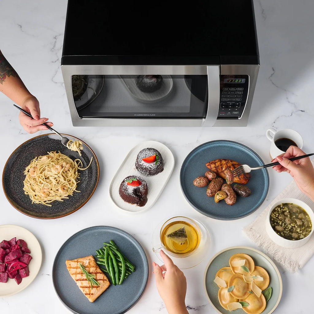 1000 Watts 1.3 cu ft Stainless Steel Microwave Oven G715637