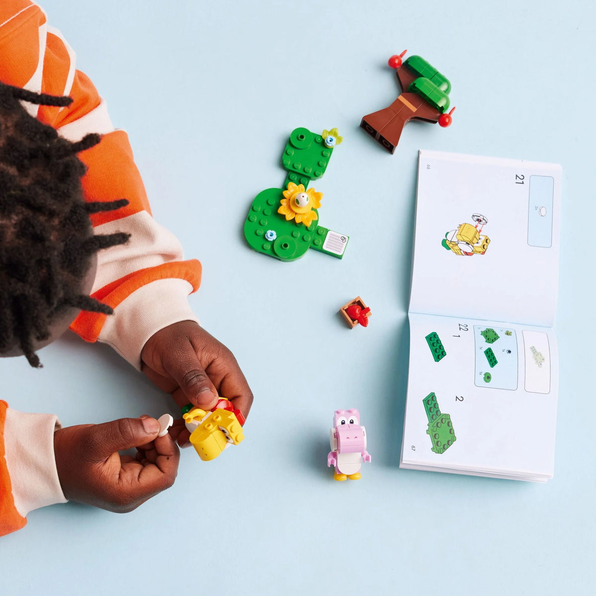 Building Toy Set with 2 Brick-Built Characters Q644