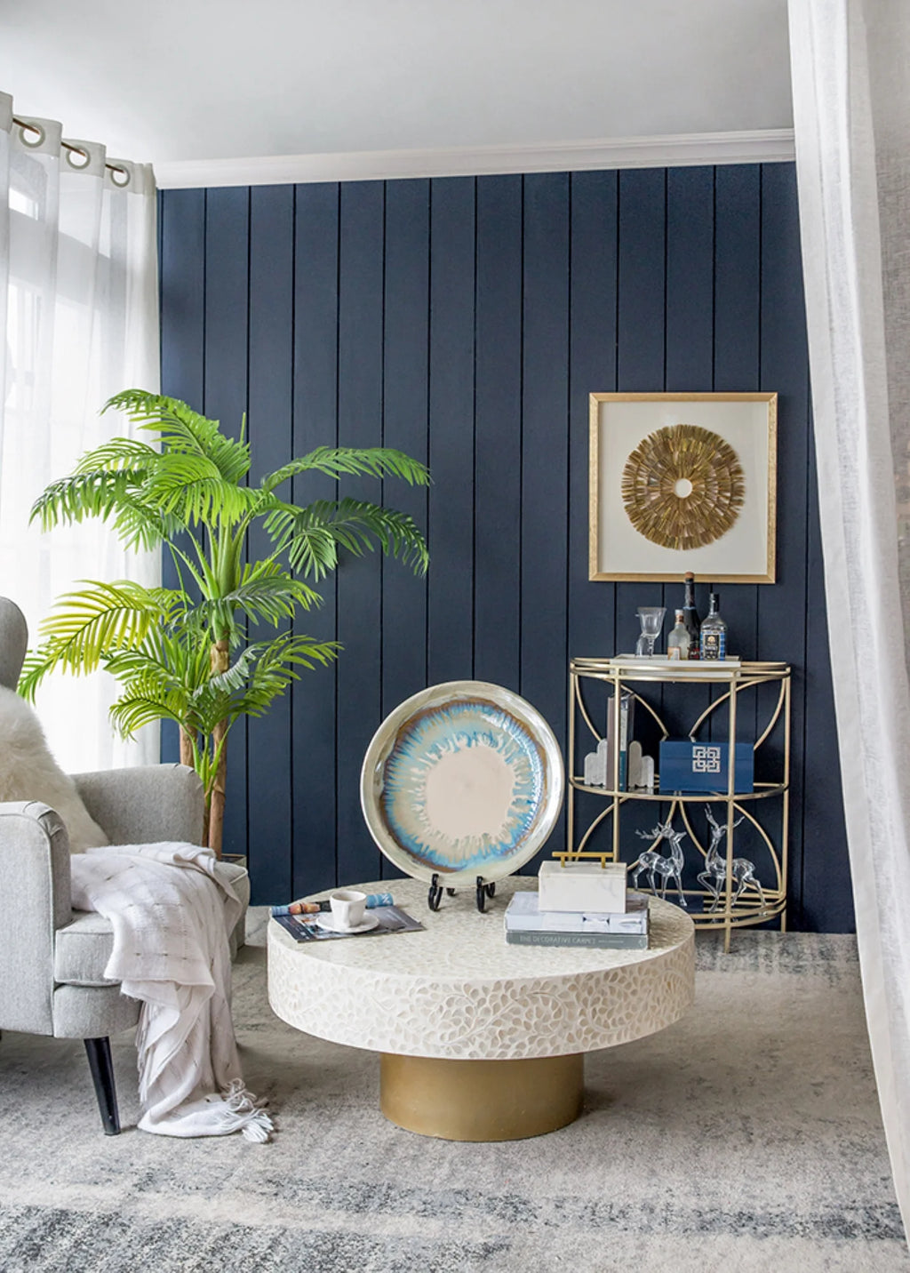 18" Blue and Beige Ceramic Charger with Stand B466294